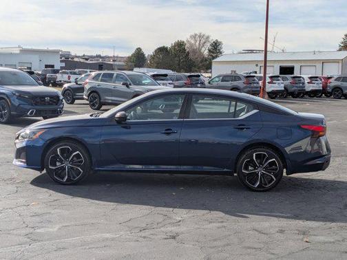 2023 Nissan Altima SR Intelligent AWD