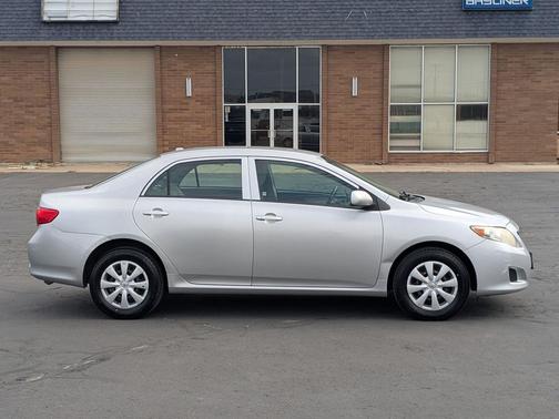 Classic Silver Metallic 2010 Toyota Corolla LE