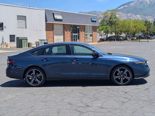 Canyon River Blue Metallic 2026 Honda Accord SE