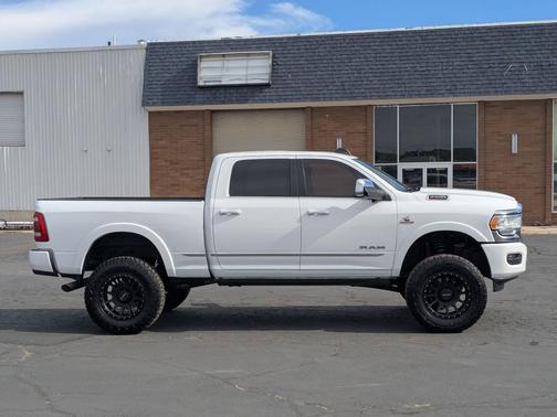 Bright White Clearcoat 2019 RAM 2500 Limited Crew Cab 4x4 6'4' Box