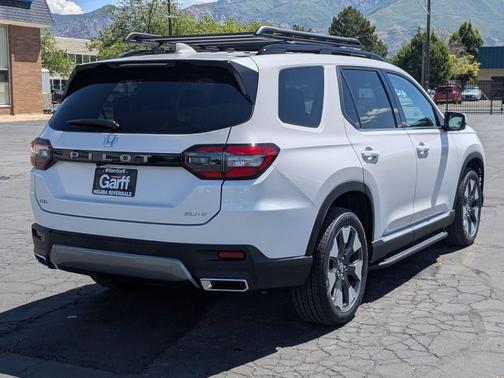 Platinum White 2026 Honda Pilot Elite