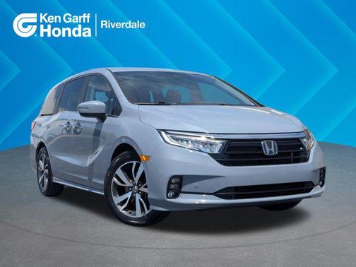 Sonic Gray Pearl 2023 Honda Odyssey Touring