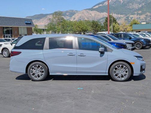 2025 Honda Odyssey Touring