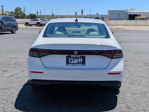 Platinum White Pearl 2026 Honda Accord SE