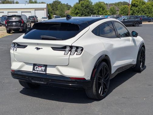 Star White Metallic Tri-Coat 2022 Ford Mustang Mach-E Premium