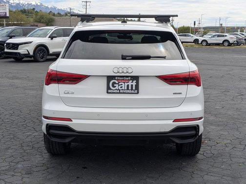 2024 Audi Q3 Premium 45 TFSI S line quattro Tiptronic