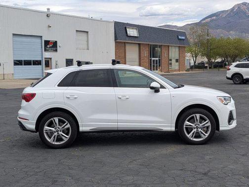 2024 Audi Q3 Premium 45 TFSI S line quattro Tiptronic