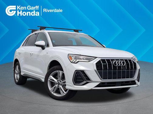 2024 Audi Q3 Premium 45 TFSI S line quattro Tiptronic