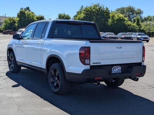 Platinum White Pearl 2026 Honda Ridgeline Black