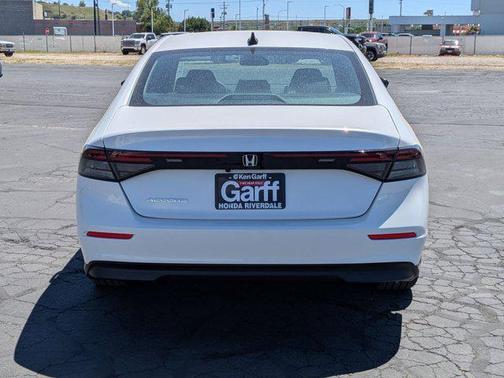 Platinum White Pearl 2026 Honda Accord SE