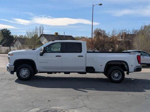 2024 Chevrolet Silverado 3500 WT