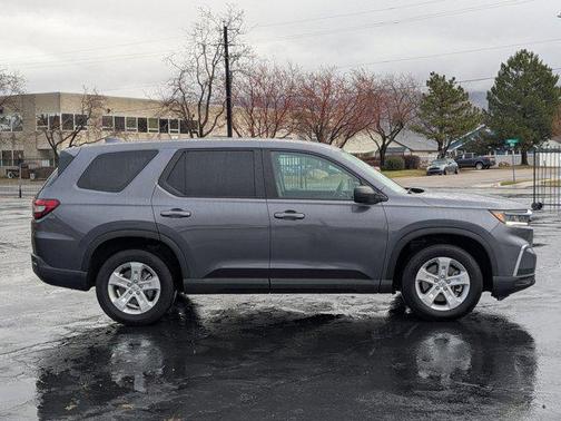 2023 Honda Pilot AWD LX