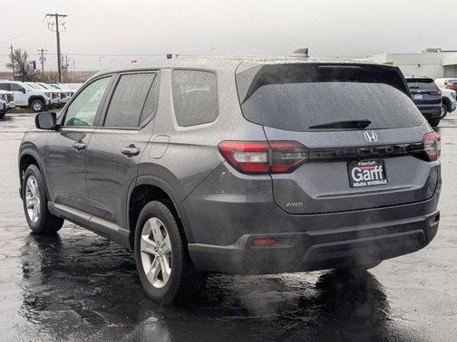 2023 Honda Pilot AWD LX