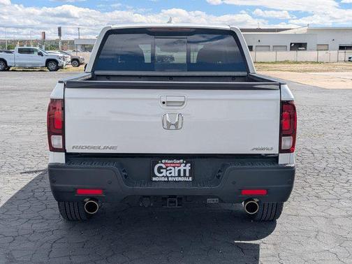 Platinum White Pearl 2023 Honda Ridgeline RTL-E