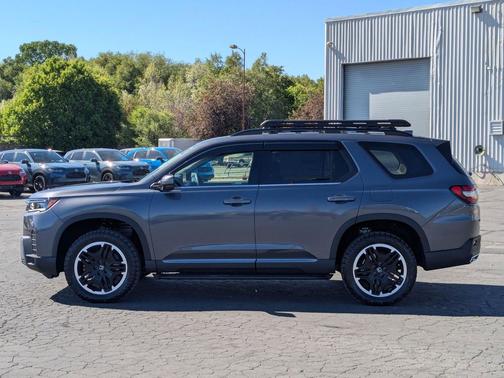 Modern Steel Metallic 2026 Honda Pilot Touring 8-Passenger