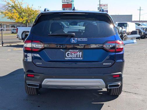 2025 Honda Pilot Touring 8-Passenger