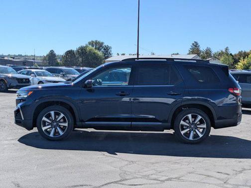 2025 Honda Pilot Touring 8-Passenger