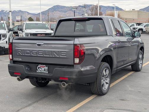 Modern Steel Metallic 2026 Honda Ridgeline RTL