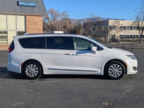 2018 Chrysler Pacifica Touring-L Plus