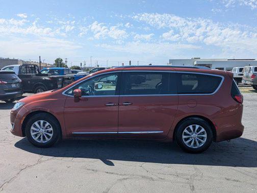 2018 Chrysler Pacifica Touring-L Plus