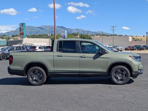 Ash Green Metallic 2026 Honda Ridgeline TrailSport