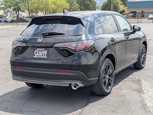 Crystal Black Pearl 2027 Honda HR-V Sport AWD