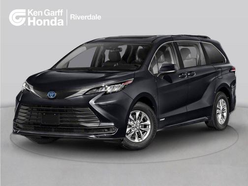Wind Chill Pearl 2024 Toyota Sienna XLE