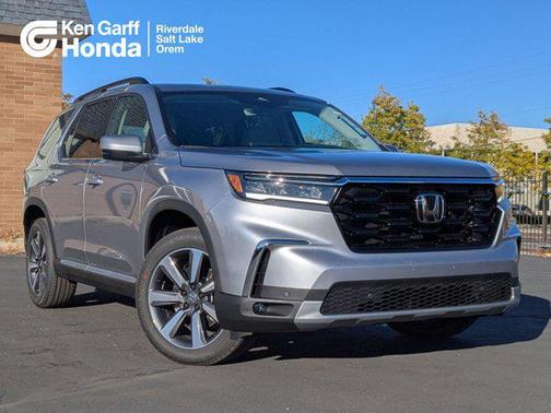 2025 Honda Pilot Touring 8-Passenger
