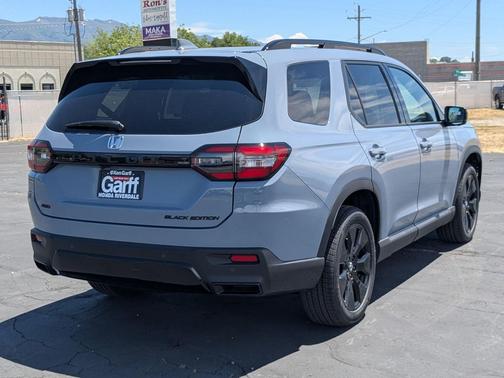 Sonic Gray Pearl 2026 Honda Pilot Black Edition