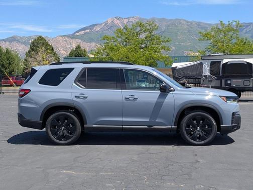Sonic Gray Pearl 2026 Honda Pilot Black Edition