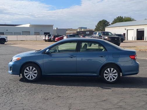 Tropical Sea Metallic 2013 Toyota Corolla LE