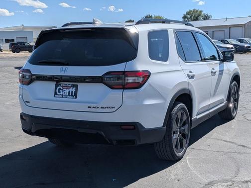 Platinum White Pearl 2026 Honda Pilot Black Edition