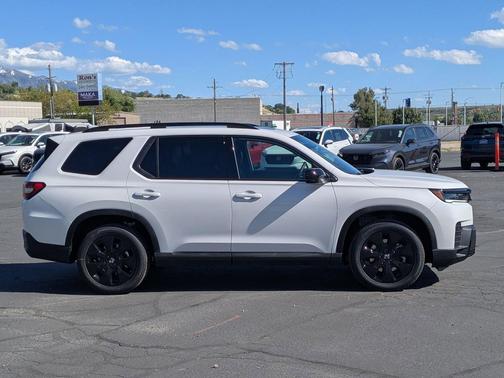 Platinum White Pearl 2026 Honda Pilot Black Edition
