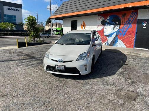 White 2015 Toyota Prius Three