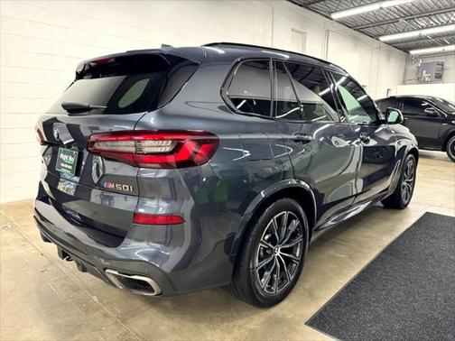 2021 BMW X5 M50i