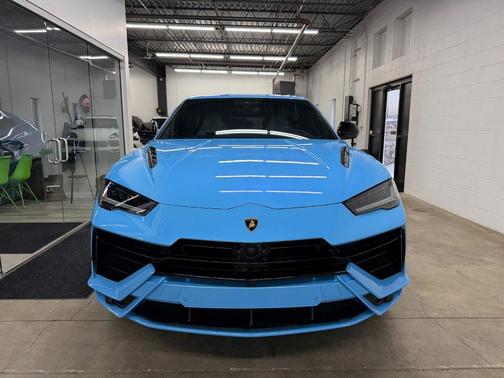 2023 Lamborghini Urus S