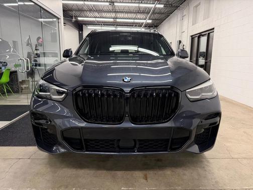 2022 BMW X5 M50i