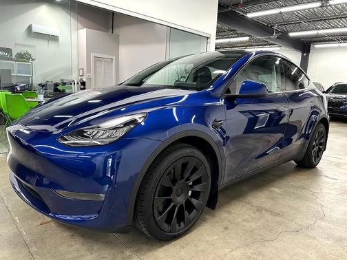 2022 Tesla Model Y Long Range Dual Motor All-Wheel Drive