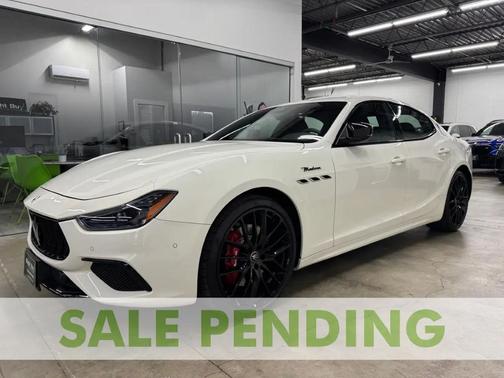 2022 Maserati Ghibli Modena Q4
