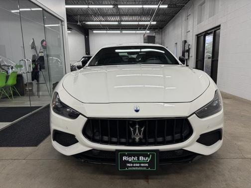 2022 Maserati Ghibli Modena Q4