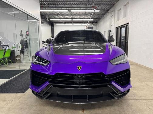 2023 Lamborghini Urus Performante
