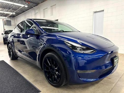 2023 Tesla Model Y Long Range Dual Motor All-Wheel Drive