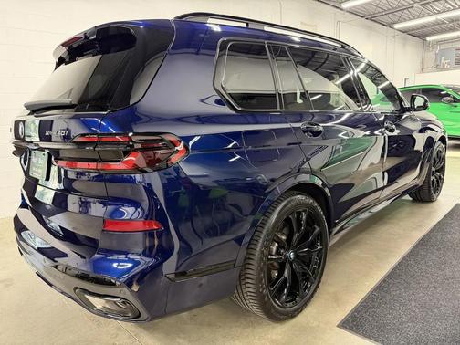 Tanzanite Blue II Metallic 2024 BMW X7 xDrive40i