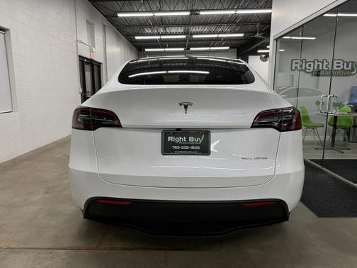 2024 Tesla Model Y Long Range Dual Motor All-Wheel Drive
