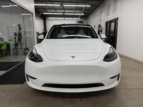 2024 Tesla Model Y Long Range Dual Motor All-Wheel Drive
