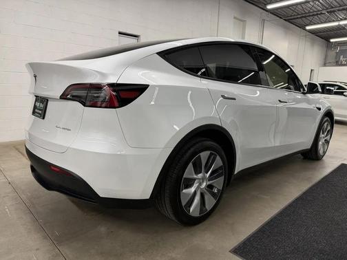 2024 Tesla Model Y Long Range Dual Motor All-Wheel Drive
