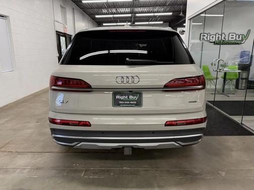 Vicuna Beige Metallic 2021 Audi Q7 55 Prestige