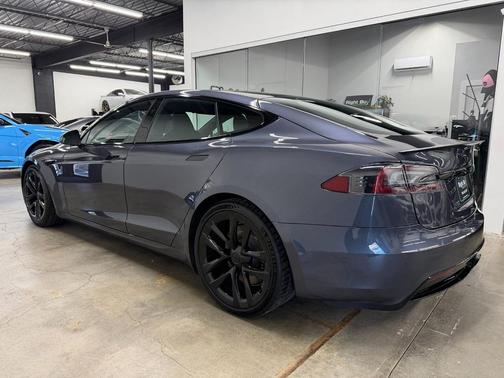 2021 Tesla Model S Plaid