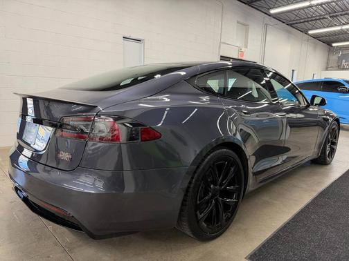 2021 Tesla Model S Plaid