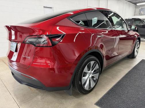 2024 Tesla Model Y Long Range Dual Motor All-Wheel Drive